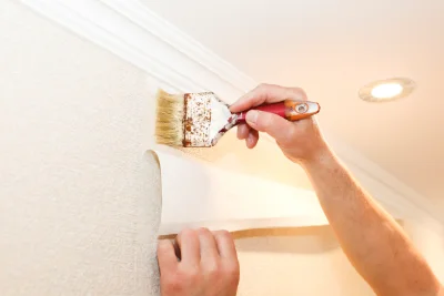 Pose de papier peint à Longré — revêtements muraux et toiles de verre